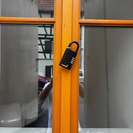 En Rez-de-jardin Securise A *